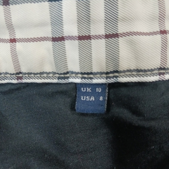 Burberry London Women's EUC Straight Leg Jeans in US size 8 - Picture 5 of 10